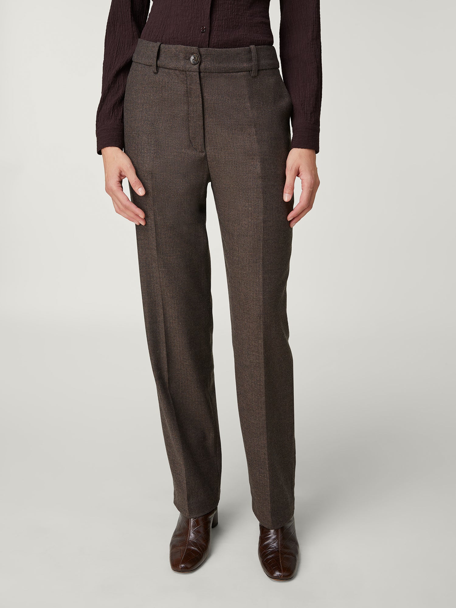 Classic straight pants in brown wool | Rouje