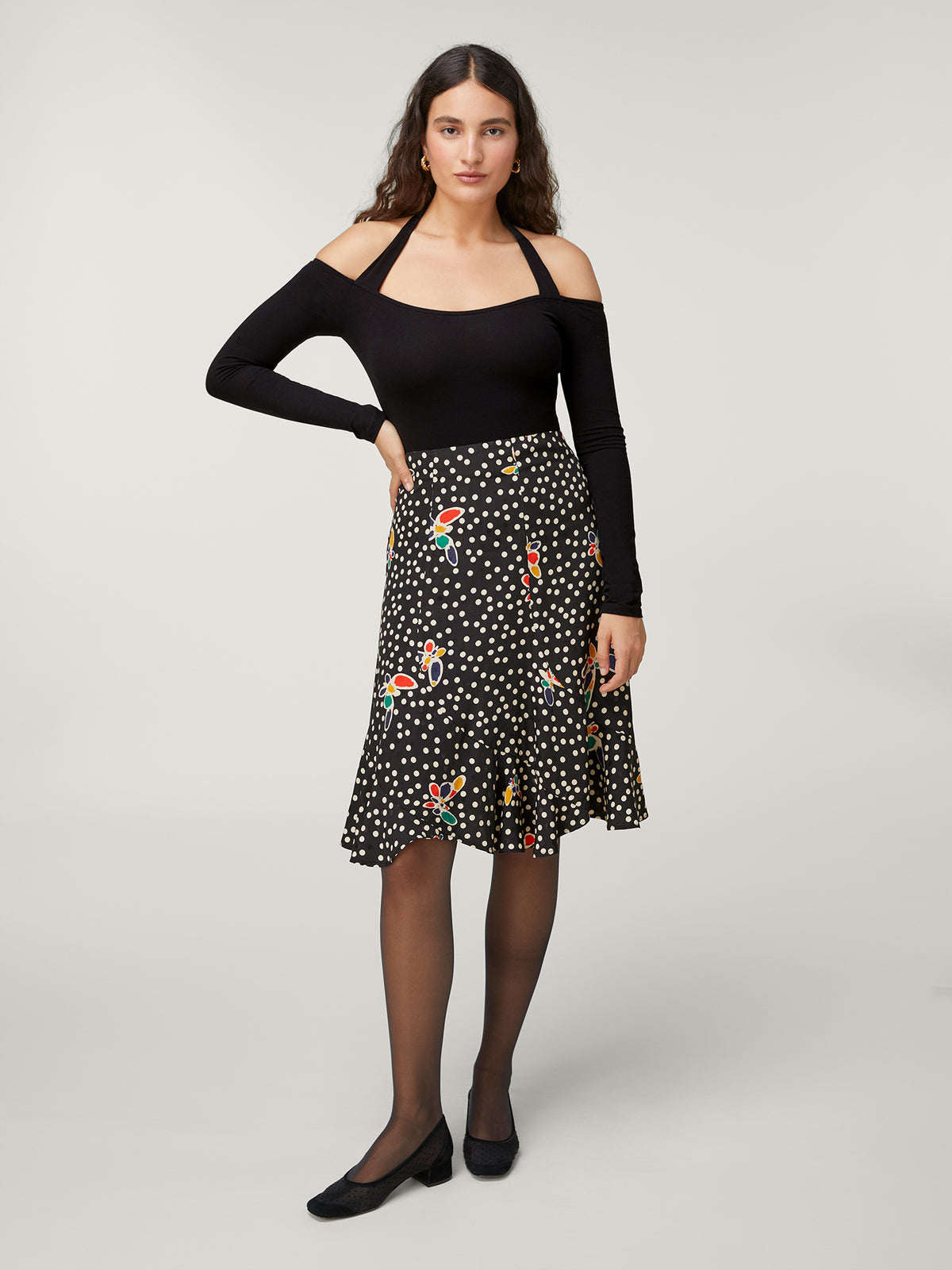 Black flare skirt in spanish hotsell